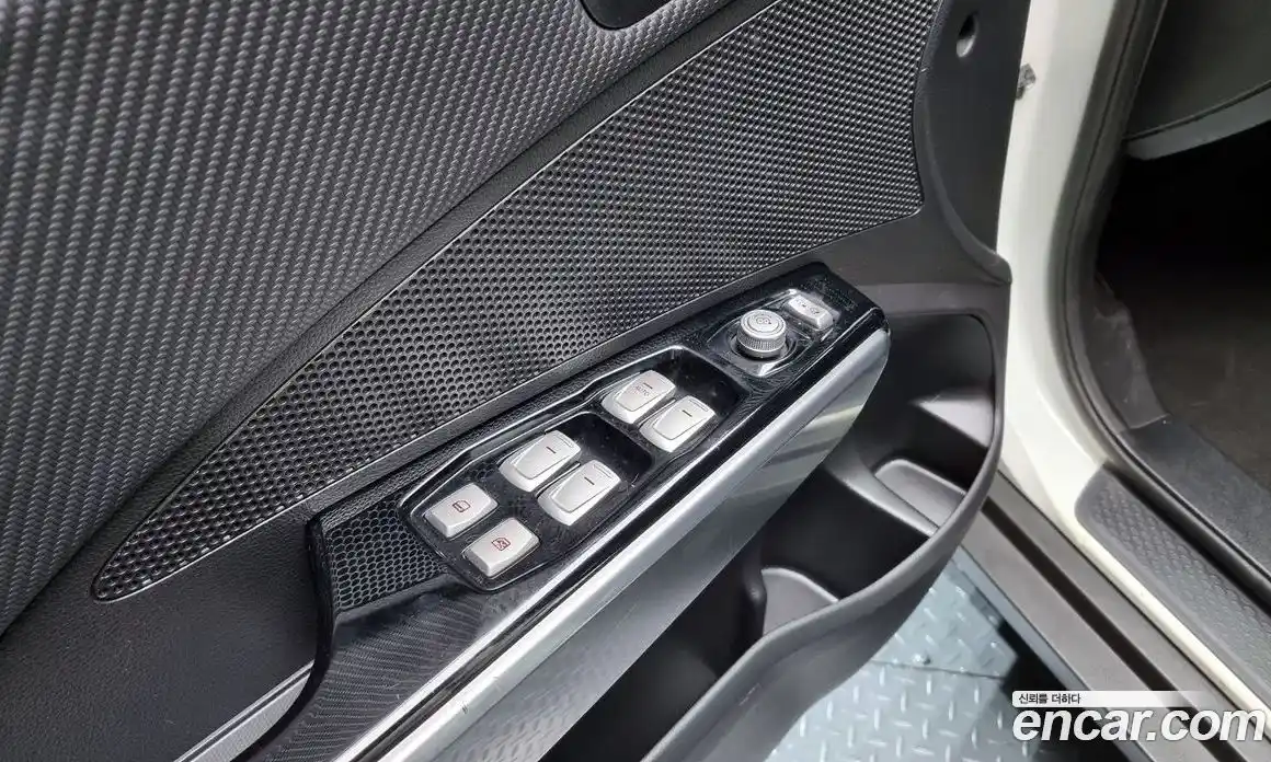 SsangYong TIBOLI 2018 1.6 Автомат в Москве № 34121, фото 13