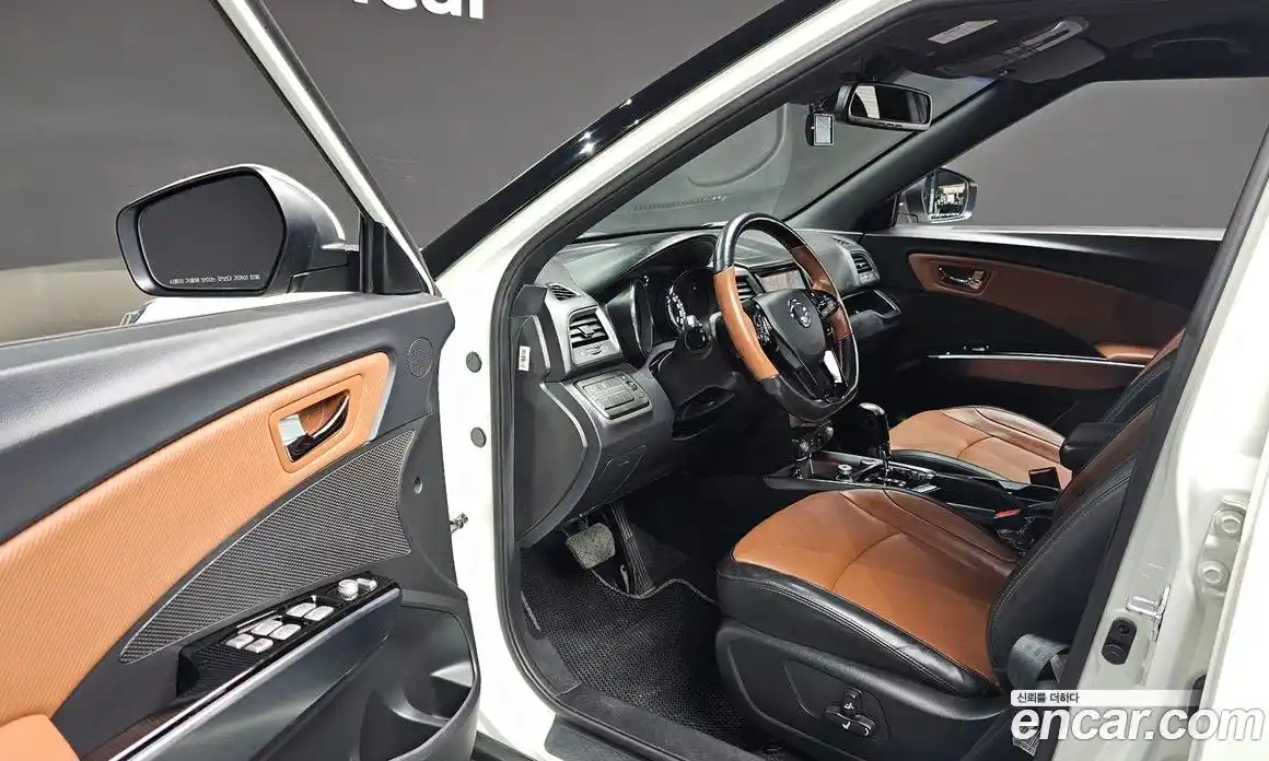 SsangYong TIBOLI 2018 1.6 Автомат в Москве № 341321, фото 17