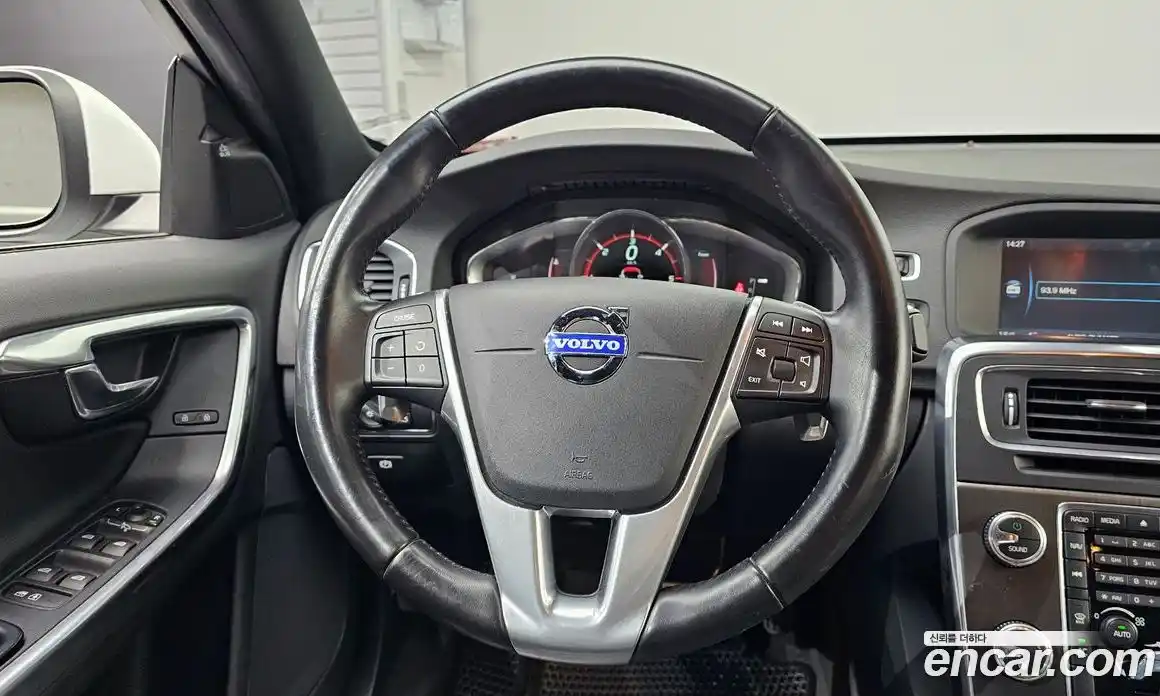 Volvo S60 2015 2.0 Автомат в Москве № 344267, фото 13