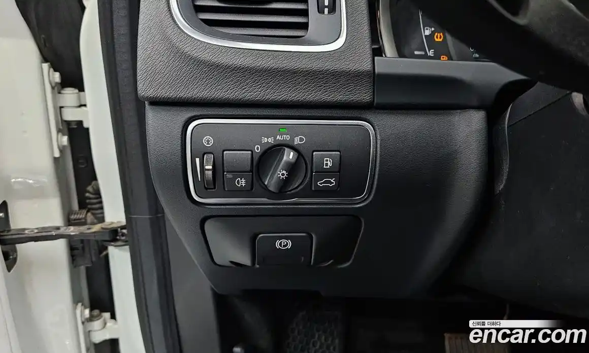 Volvo S60 2015 2.0 Автомат в Москве № 344267, фото 17