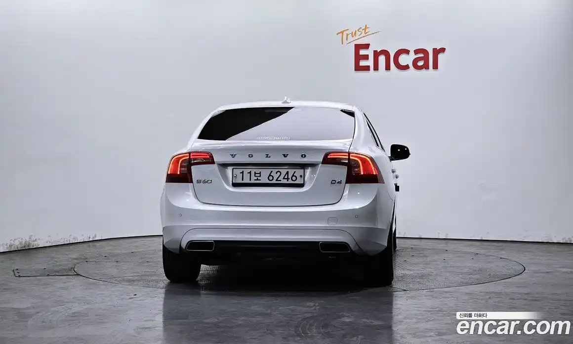 Volvo S60 2015 2.0 Автомат в Москве № 344267, фото 4