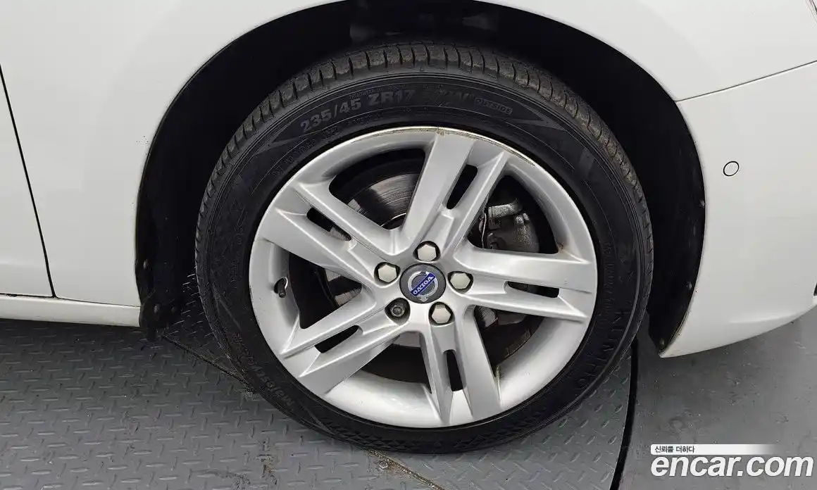 Volvo S60 2015 2.0 Автомат в Москве № 344267, фото 5