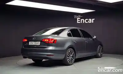 Volkswagen Jetta 2015 2.0 Автомат в Москве № 358908, миниатюра 2