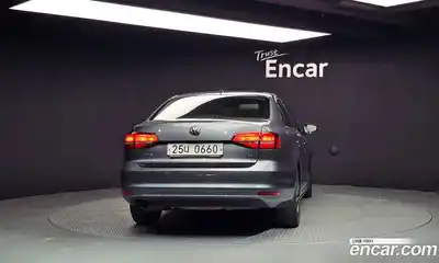 Volkswagen Jetta 2015 2.0 Автомат в Москве № 358908, миниатюра 4