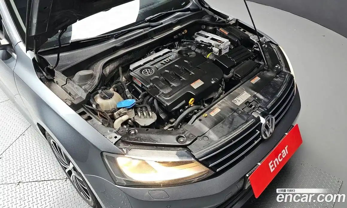 Volkswagen Jetta 2015 2.0 Автомат в Москве № 358908, фото 6