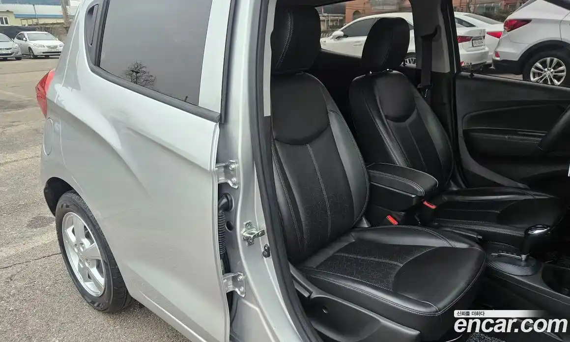 Chevrolet Spark 2017 1.0 Автомат в Москве № 370796, фото 12