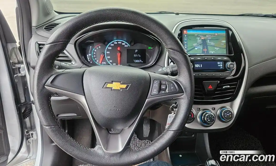 Chevrolet Spark 2017 1.0 Автомат в Москве № 370796, фото 13