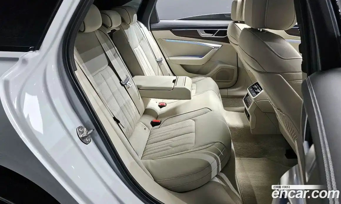 Audi A6 2025 2.0 Автомат в Москве № 372758, фото 12