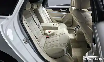 Audi A6 2025 2.0 Автомат в Москве № 372758, миниатюра 12