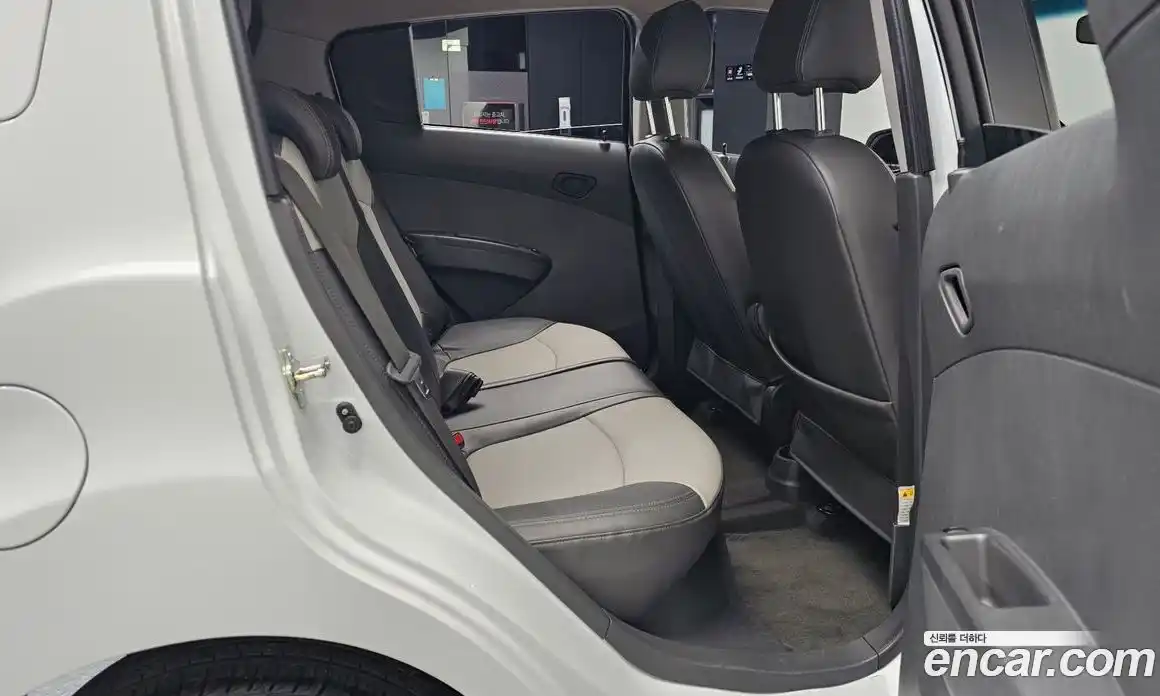 Chevrolet Spark 2012 1.0 Автомат в Москве № 37904, фото 12