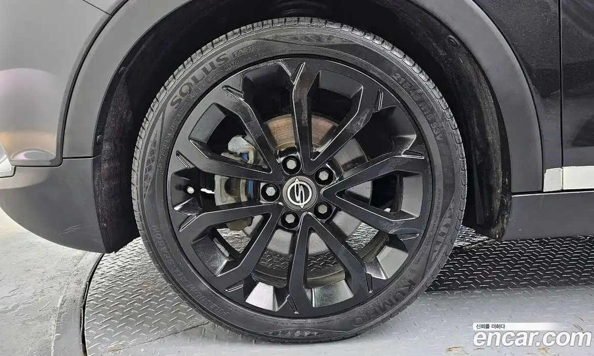 SsangYong TIBOLI 2016 1.6 Автомат в Москве № 388243, фото 5