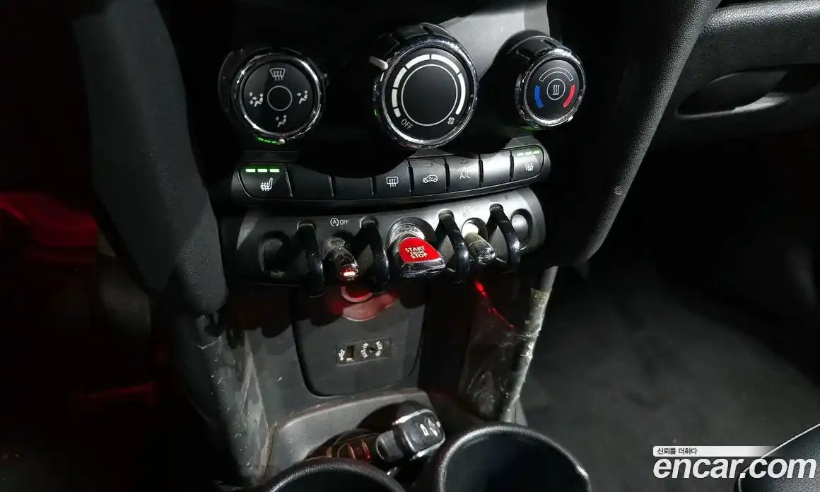 Mini Cooper 2017 1.5 Автомат в Москве № 396809, фото 17