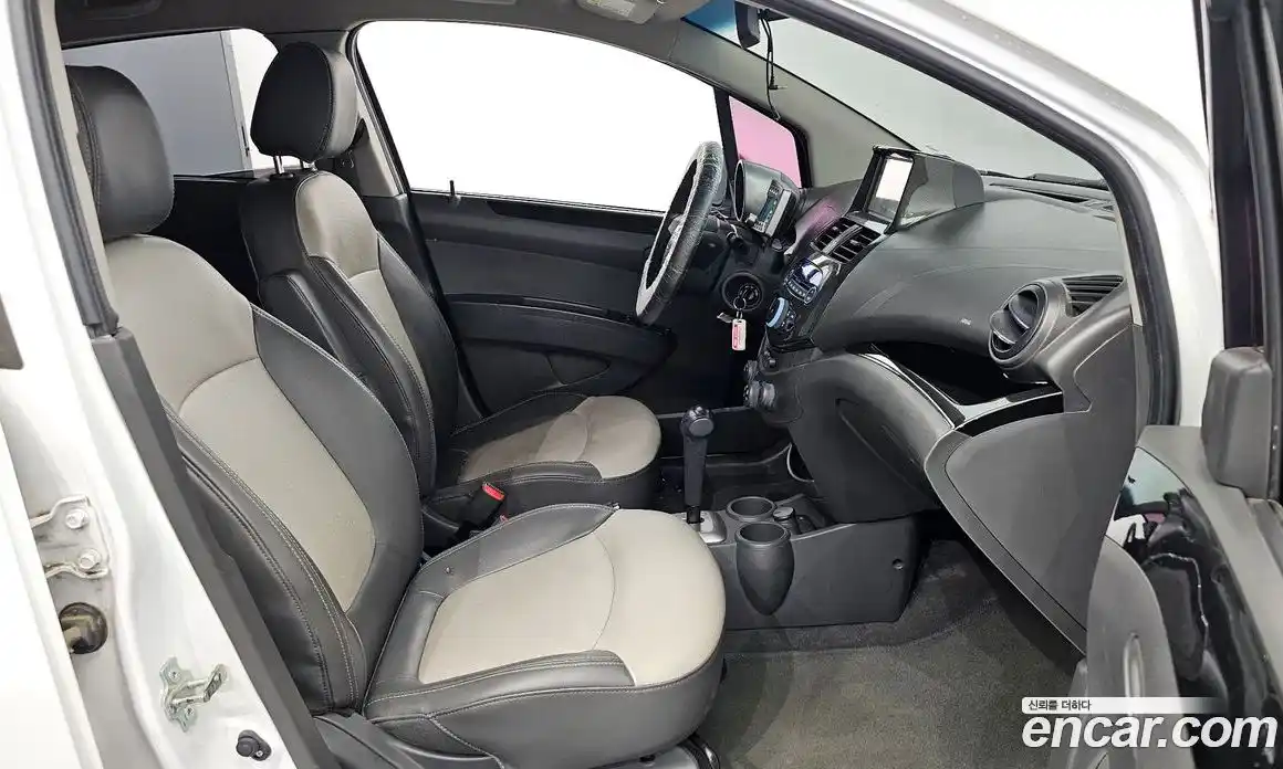 Chevrolet Spark 2012 1.0 Автомат в Москве № 40177, фото 11