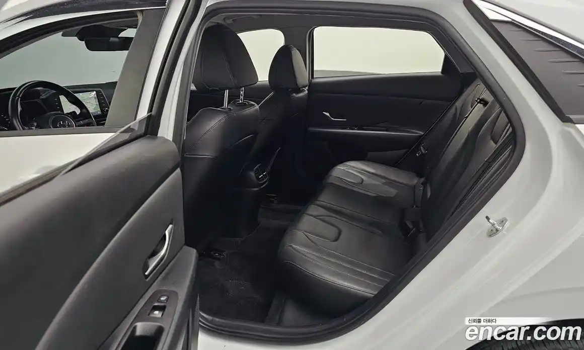 Hyundai Avante 2022 1.6 Автомат в Москве № 48728, фото 12