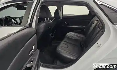 Hyundai Avante 2022 1.6 Автомат в Москве № 48728, миниатюра 12