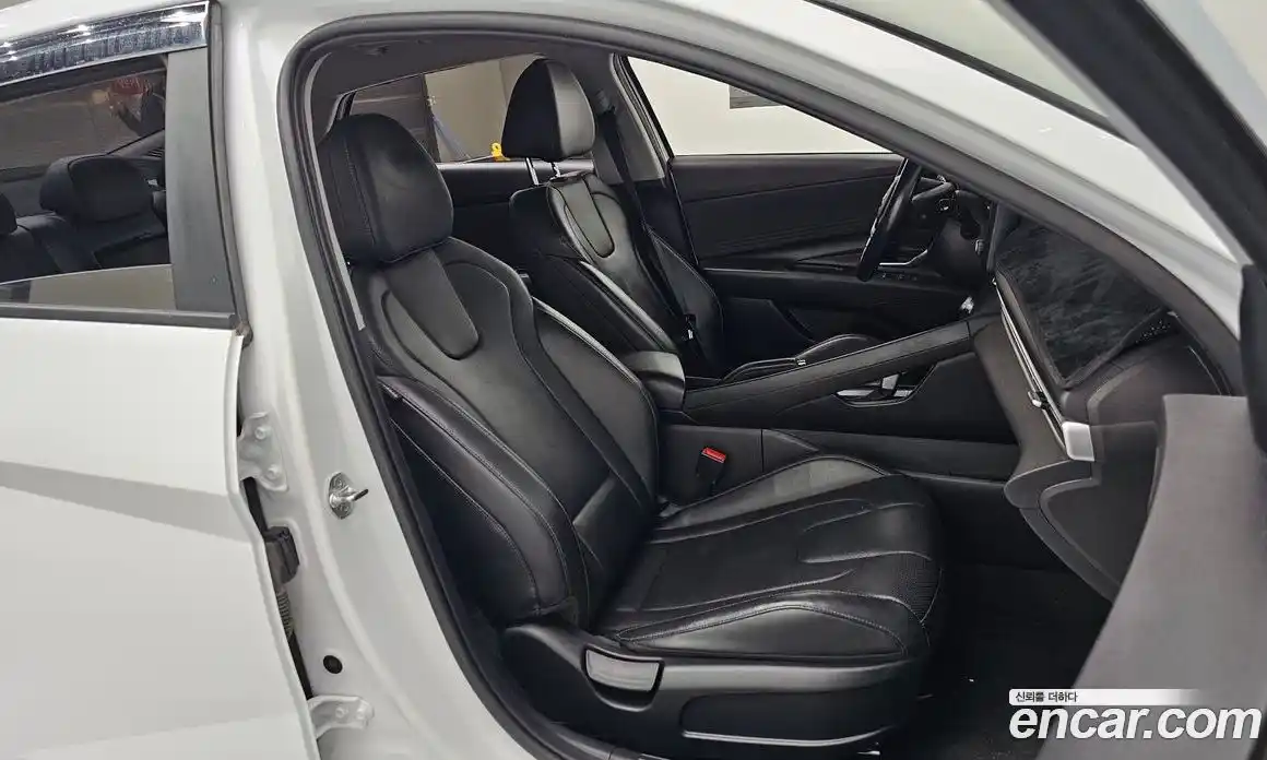 Hyundai Avante 2022 1.6 Автомат в Москве № 48728, фото 20