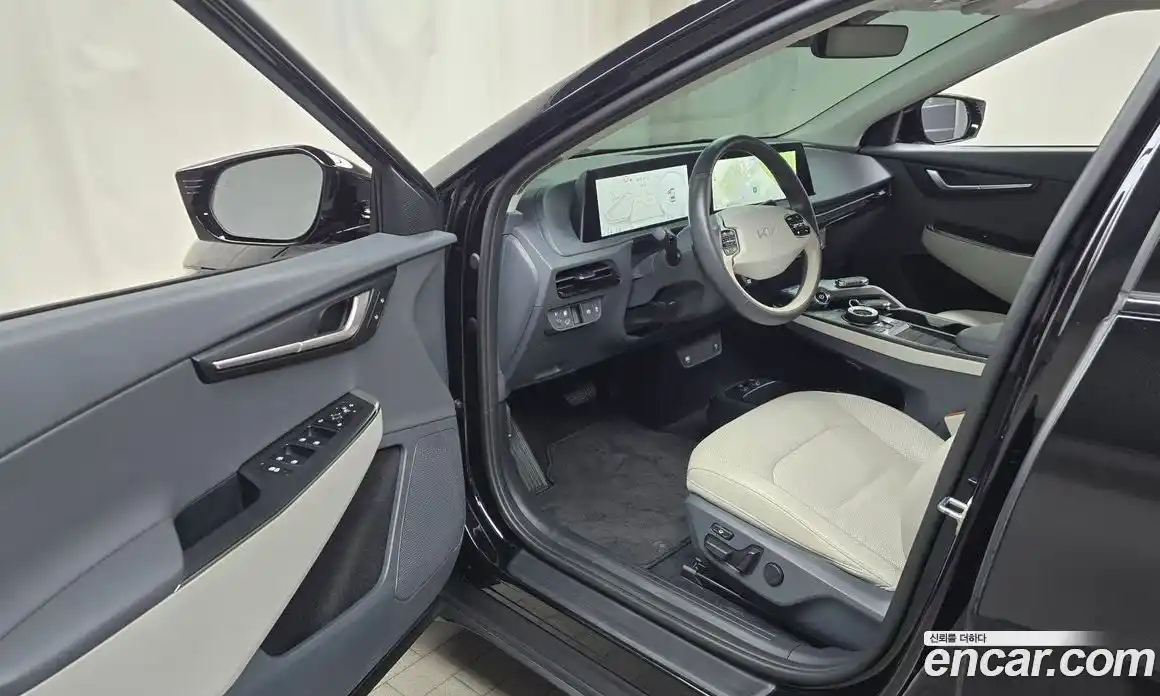 Kia EV6 2023 0.1 Автомат в Москве № 50648, фото 10