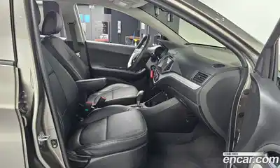 Kia Morning 2012 1.0 Автомат в Москве № 52145, миниатюра 11