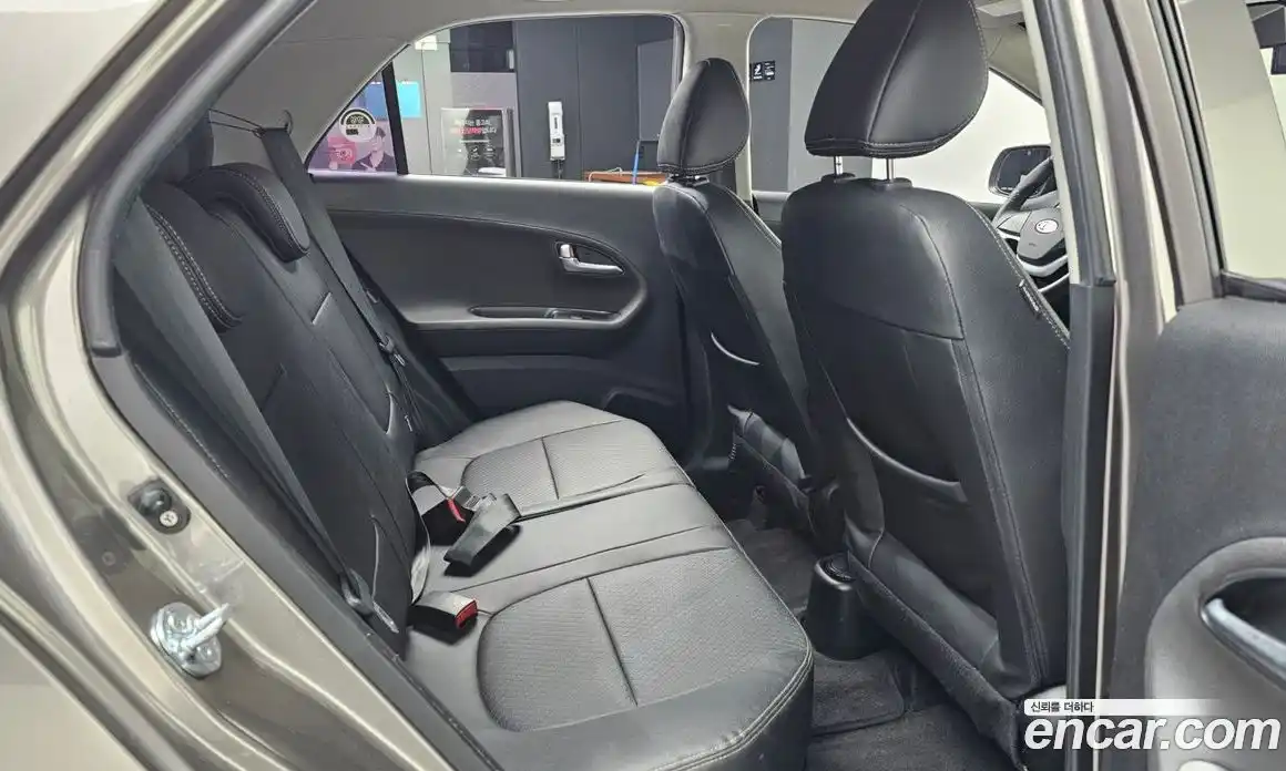 Kia Morning 2012 1.0 Автомат в Москве № 52145, фото 12