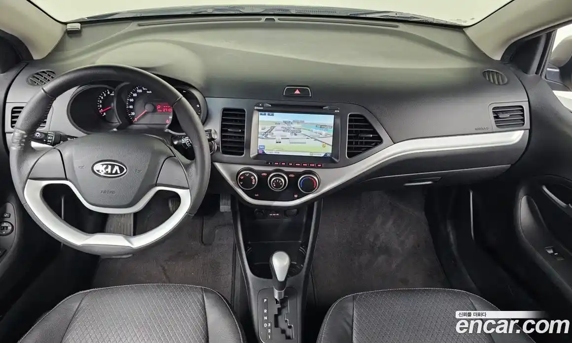 Kia Morning 2012 1.0 Автомат в Москве № 52145, фото 7