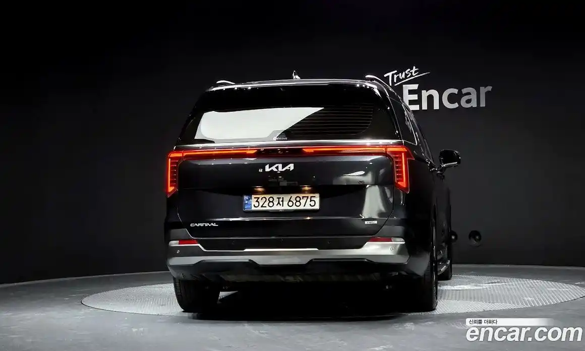 Kia Canival 2024 1.6 Автомат в Москве № 55601, фото 11