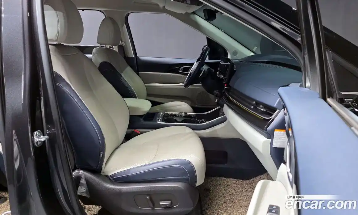 Kia Canival 2024 1.6 Автомат в Москве № 55601, фото 19