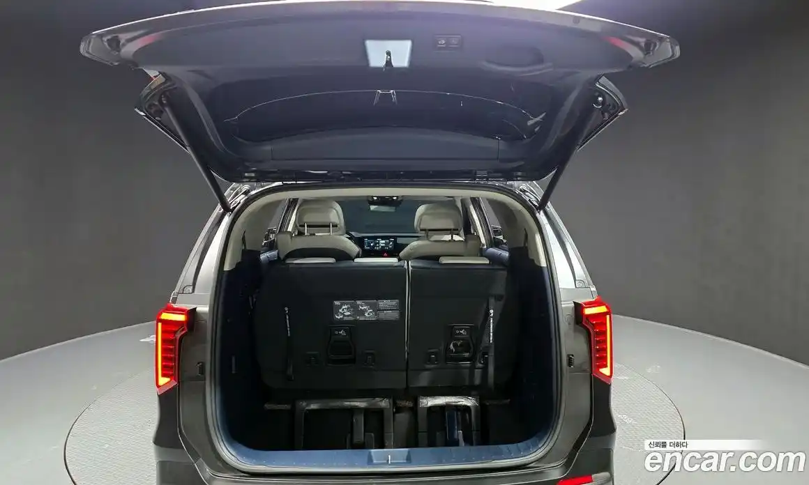 Kia Canival 2024 1.6 Автомат в Москве № 55601, фото 8