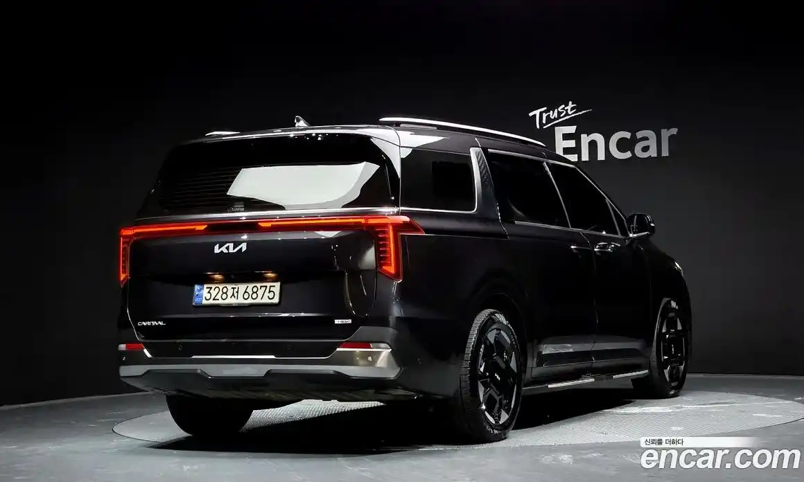 Kia Canival 2024 1.6 Автомат в Москве № 55601, фото 9