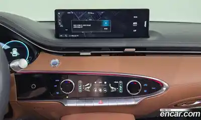 Genesis GV70 2024 2.5 Автомат в Москве № 57368, миниатюра 2