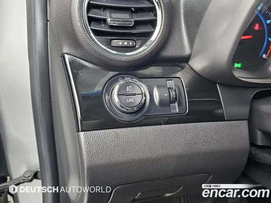 Chevrolet Orlando 2012 2.0 Автомат в Москве № 65337, фото 16