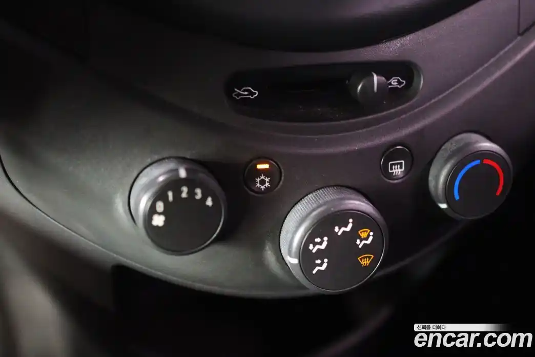 Chevrolet Spark 2012 1.0 Механическая в Москве № 96933, фото 18