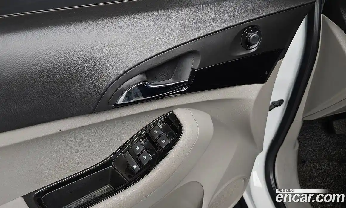 Chevrolet Orlando 2015 2.0 Автомат в Москве № 98464, фото 17