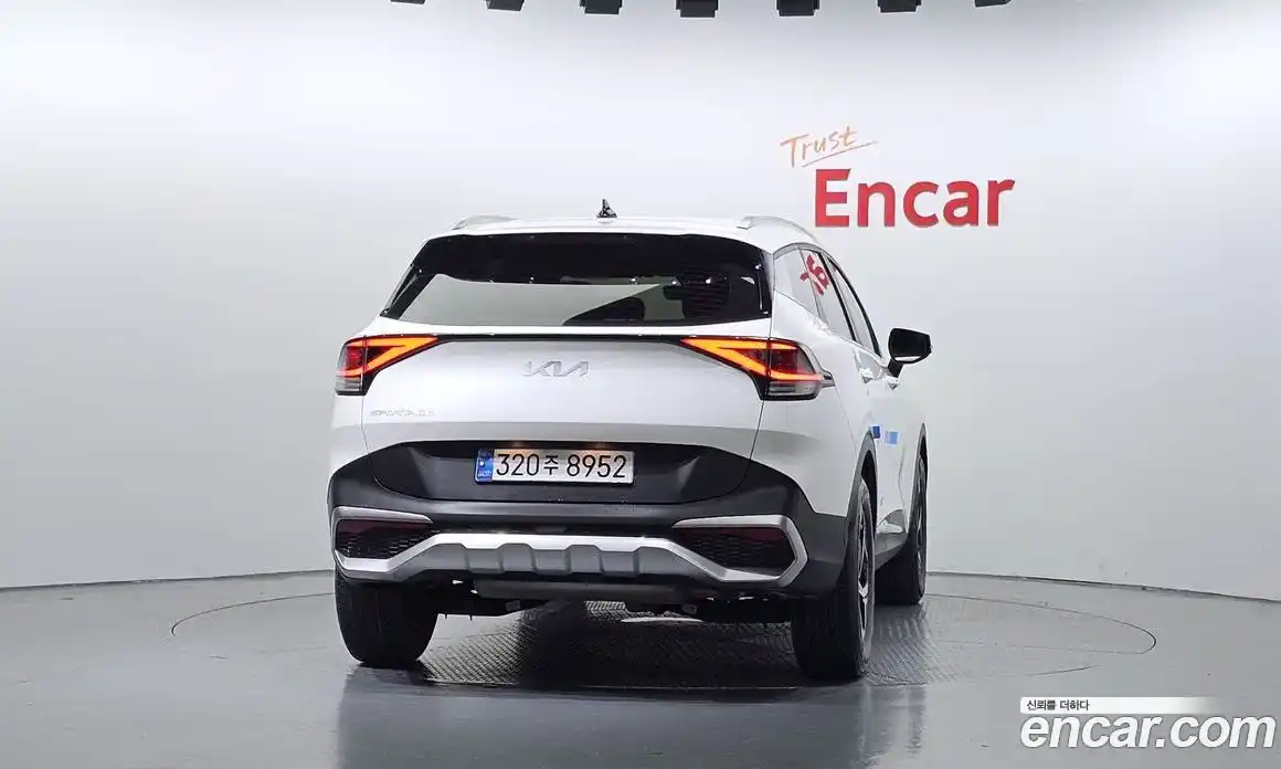 Kia Sportage 2023 1.6 Автомат в Москве № 10028, фото 13