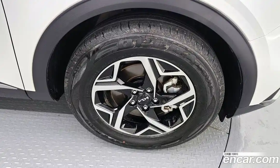 Kia Sportage 2023 1.6 Автомат в Москве № 10028, фото 19