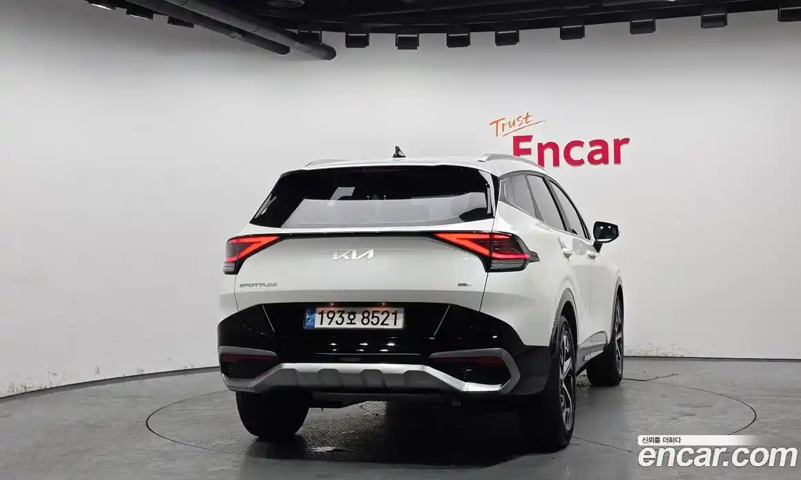 Kia Sportage 2023 1.6 Автомат в Москве № 100919, фото 11