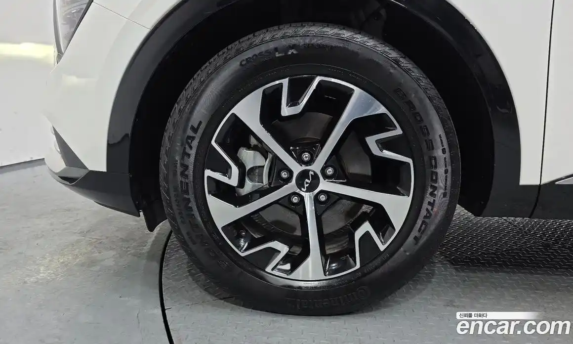 Kia Sportage 2023 1.6 Автомат в Москве № 100919, фото 3