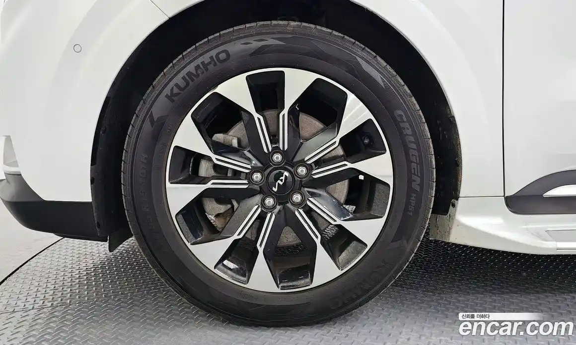 Kia Canival 2023 2.2 Автомат в Москве № 103144, фото 15