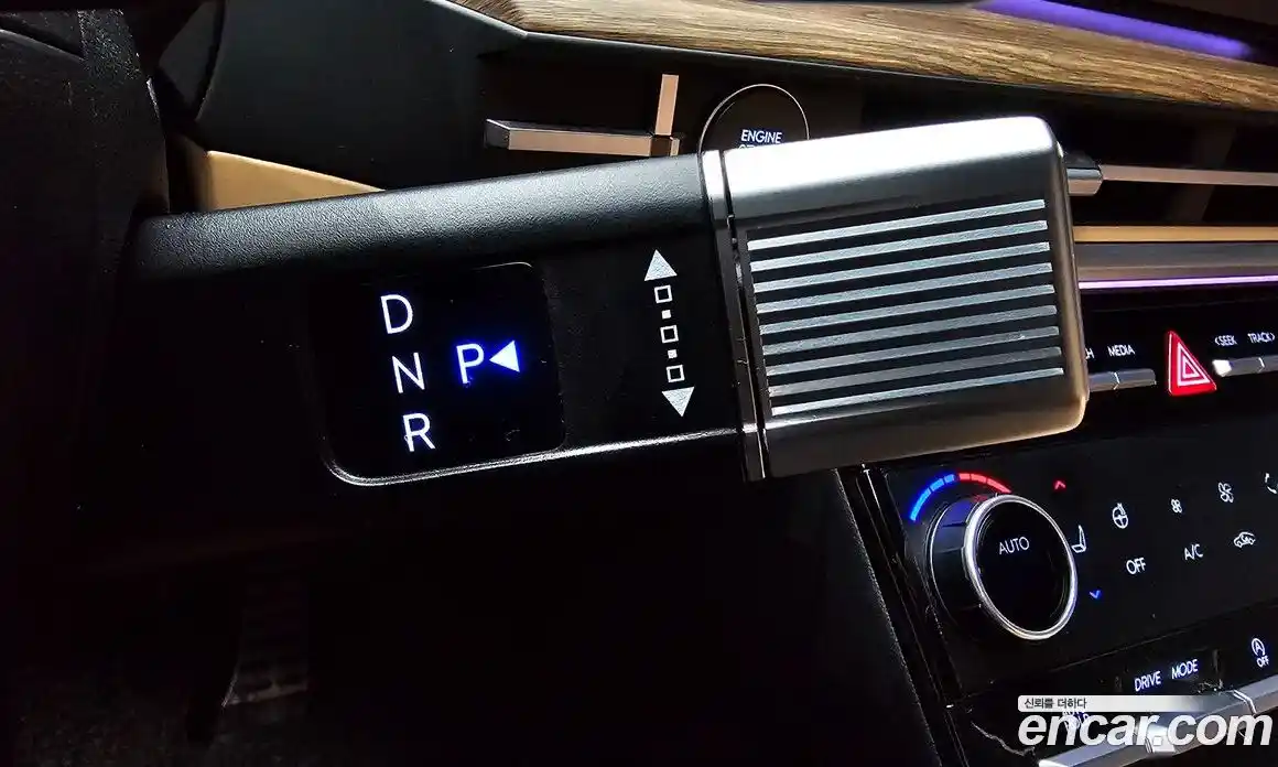 Hyundai Santa Fe 2024 2.5 Автомат в Москве № 109908, фото 17