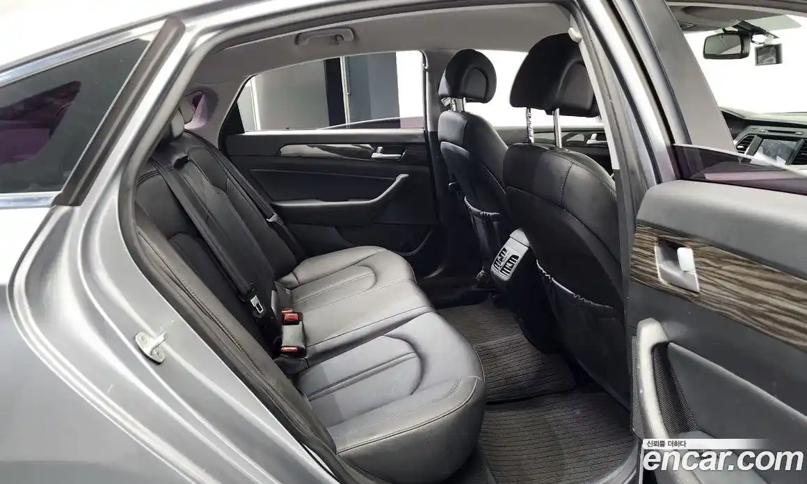 Hyundai Sonata 2015 2.0 Автомат в Москве № 110729, фото 11