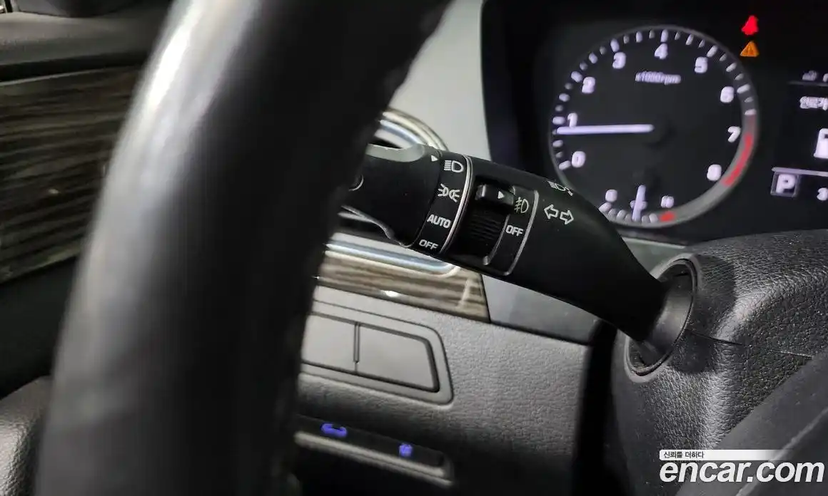 Hyundai Sonata 2015 2.0 Автомат в Москве № 110729, фото 14