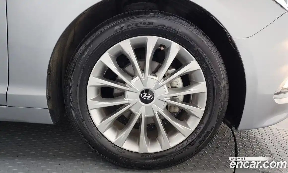 Hyundai Sonata 2015 2.0 Автомат в Москве № 110729, фото 4