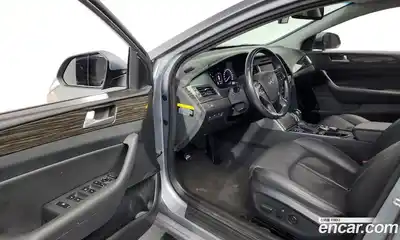 Hyundai Sonata 2015 2.0 Автомат в Москве № 110729, миниатюра 9