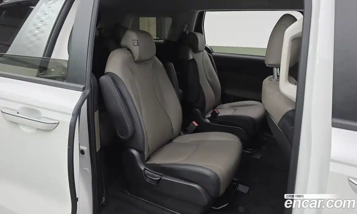 Kia Canival 2024 2.2 Автомат в Москве № 115645, фото 9