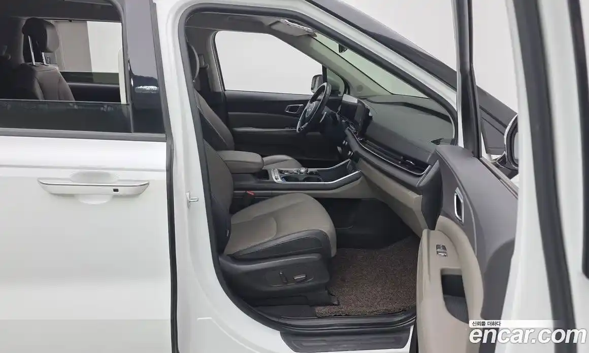 Kia Canival 2025 2.2 Автомат в Москве № 120541, фото 8