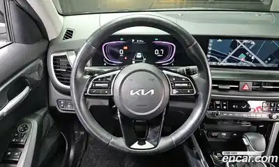 Kia Seltos 2023 1.6 Автомат в Москве № 120932, миниатюра 11