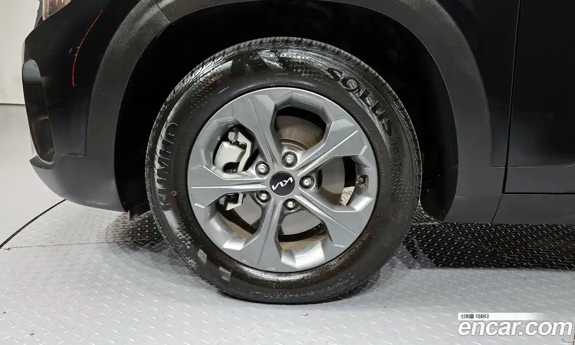 Kia Seltos 2023 1.6 Автомат в Москве № 120932, фото 16