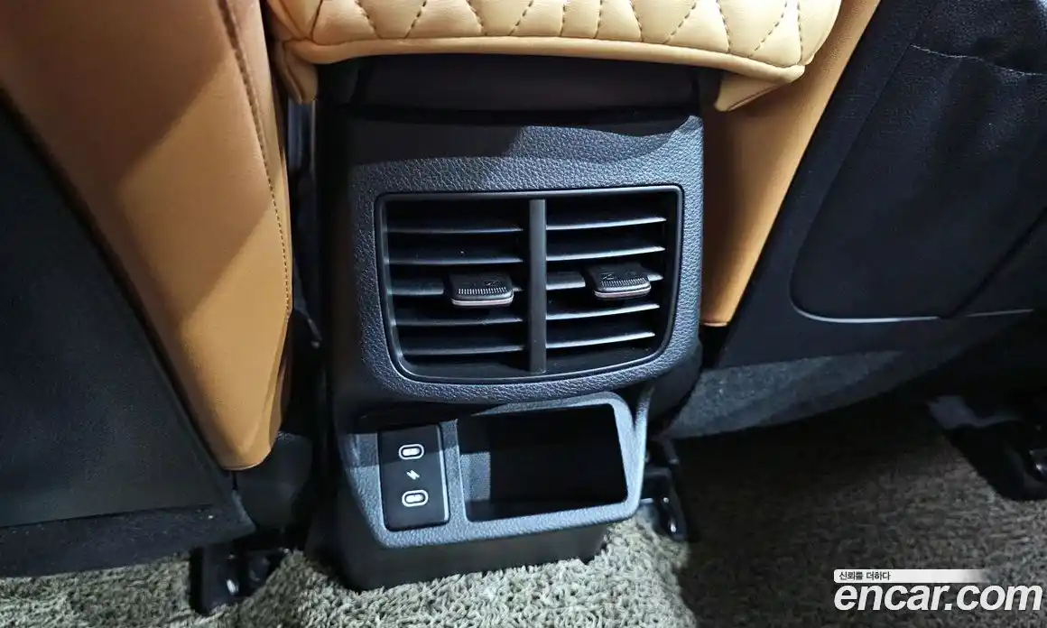 Kia Seltos 2023 1.6 Автомат в Москве № 120962, фото 18