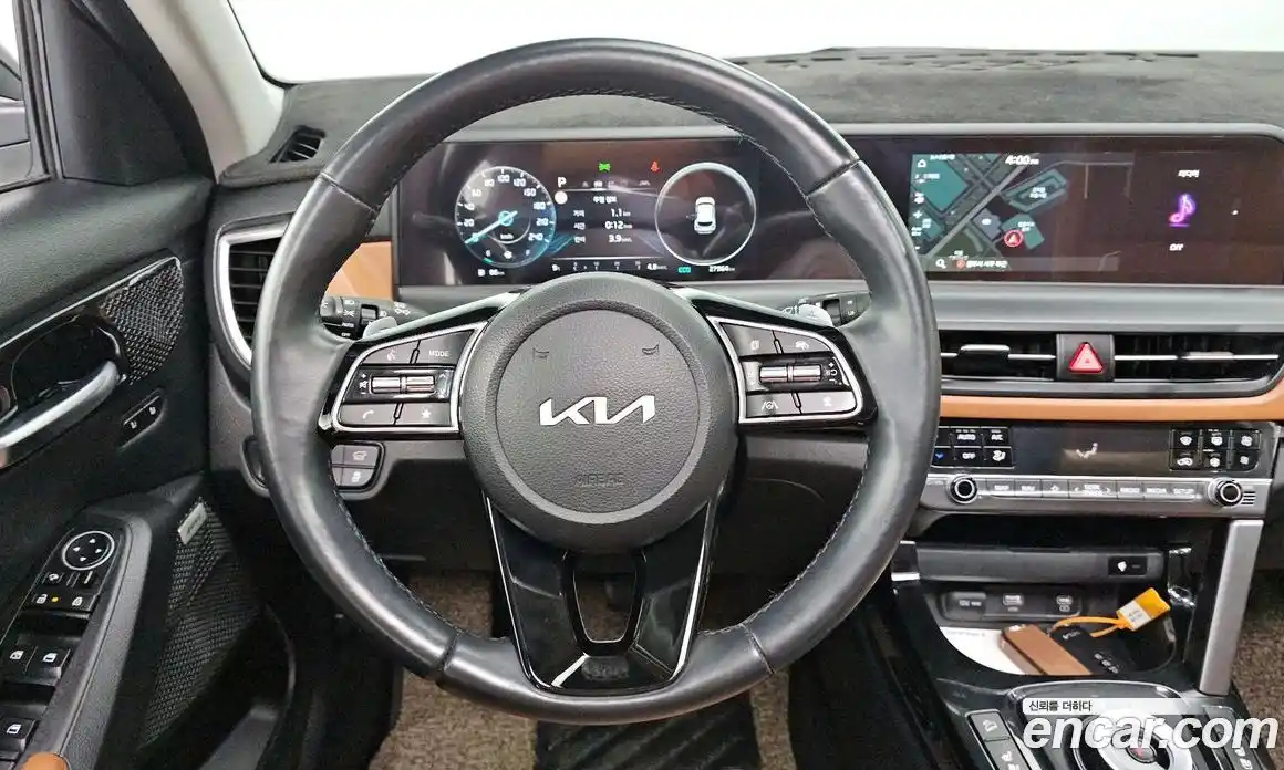 Kia Seltos 2023 1.6 Автомат в Москве № 120962, фото 19