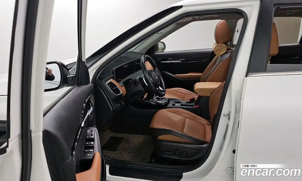 Kia Seltos 2023 1.6 Автомат в Москве № 120962, фото 6