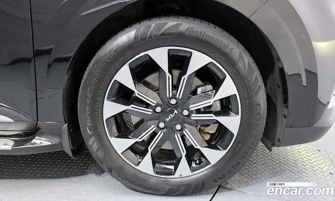 Kia Canival 2023 3.5 Автомат в Москве № 121018, фото 17